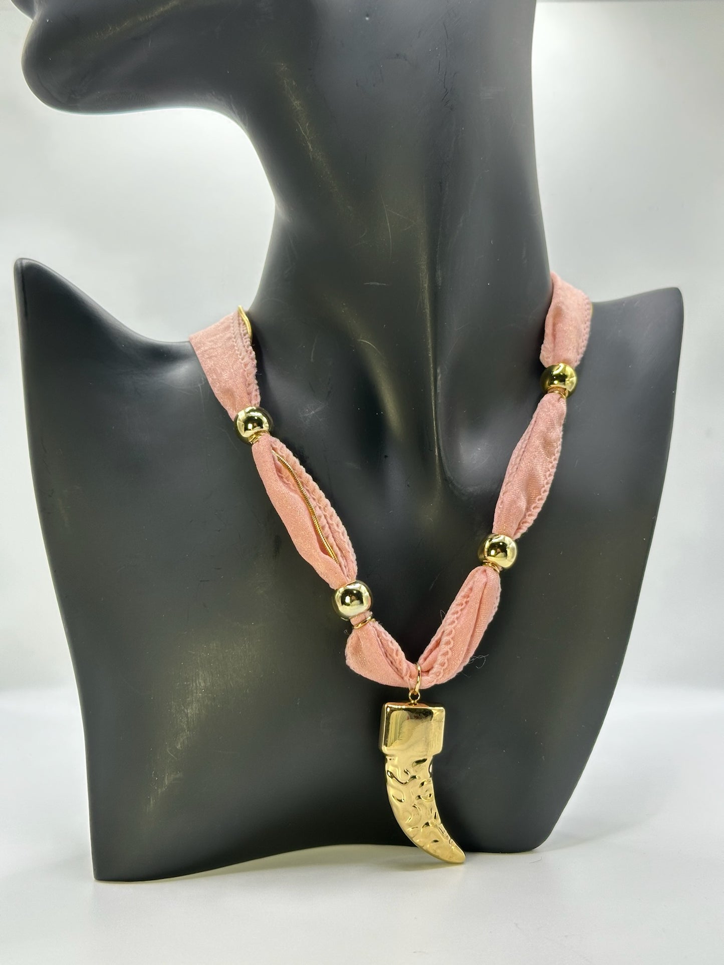 Collana “GOLDEN HORN”
