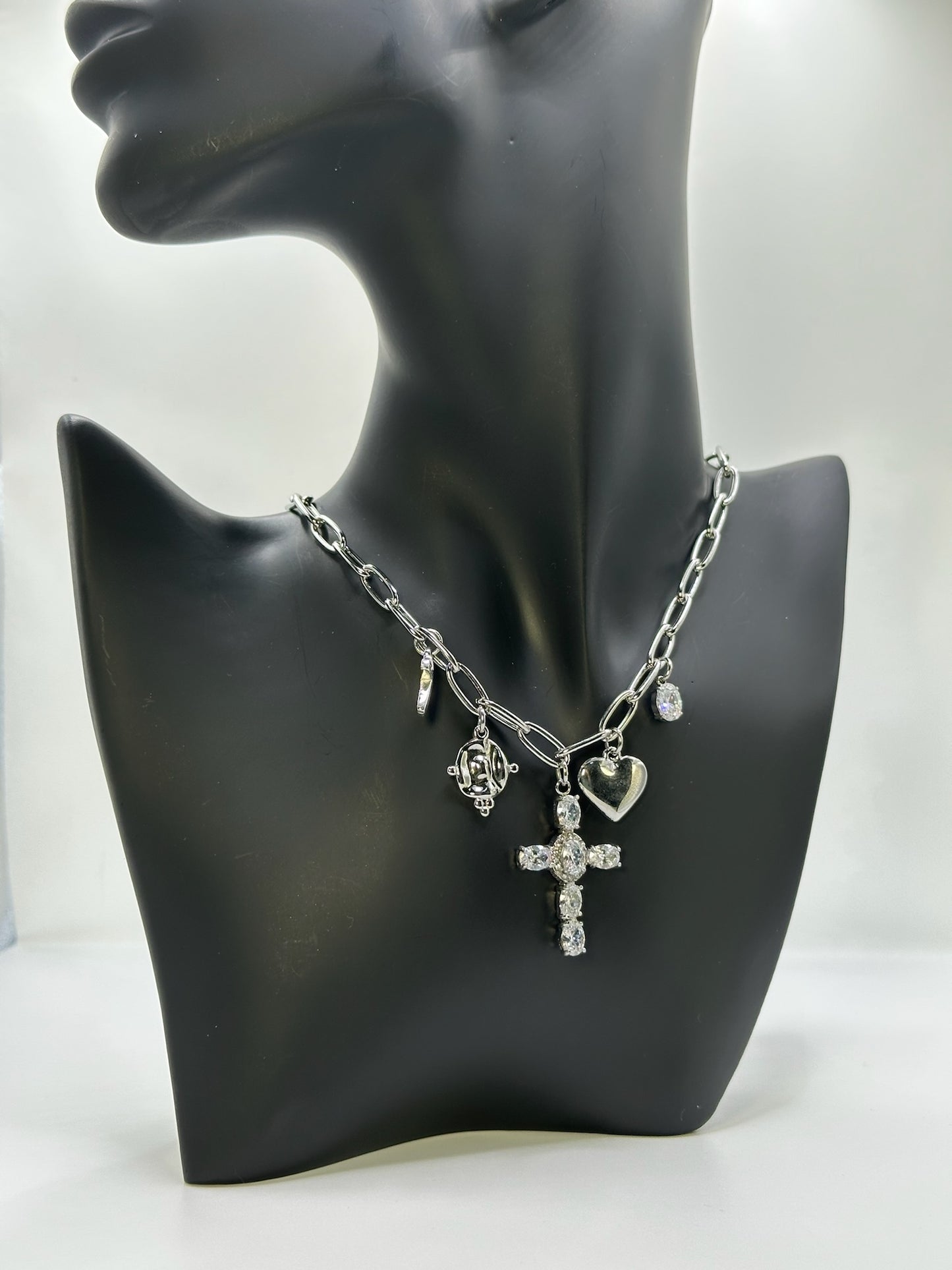 Collana “CHARM CROCE 2.0”