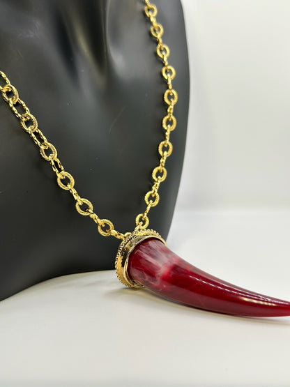 Collana “RED HORN”