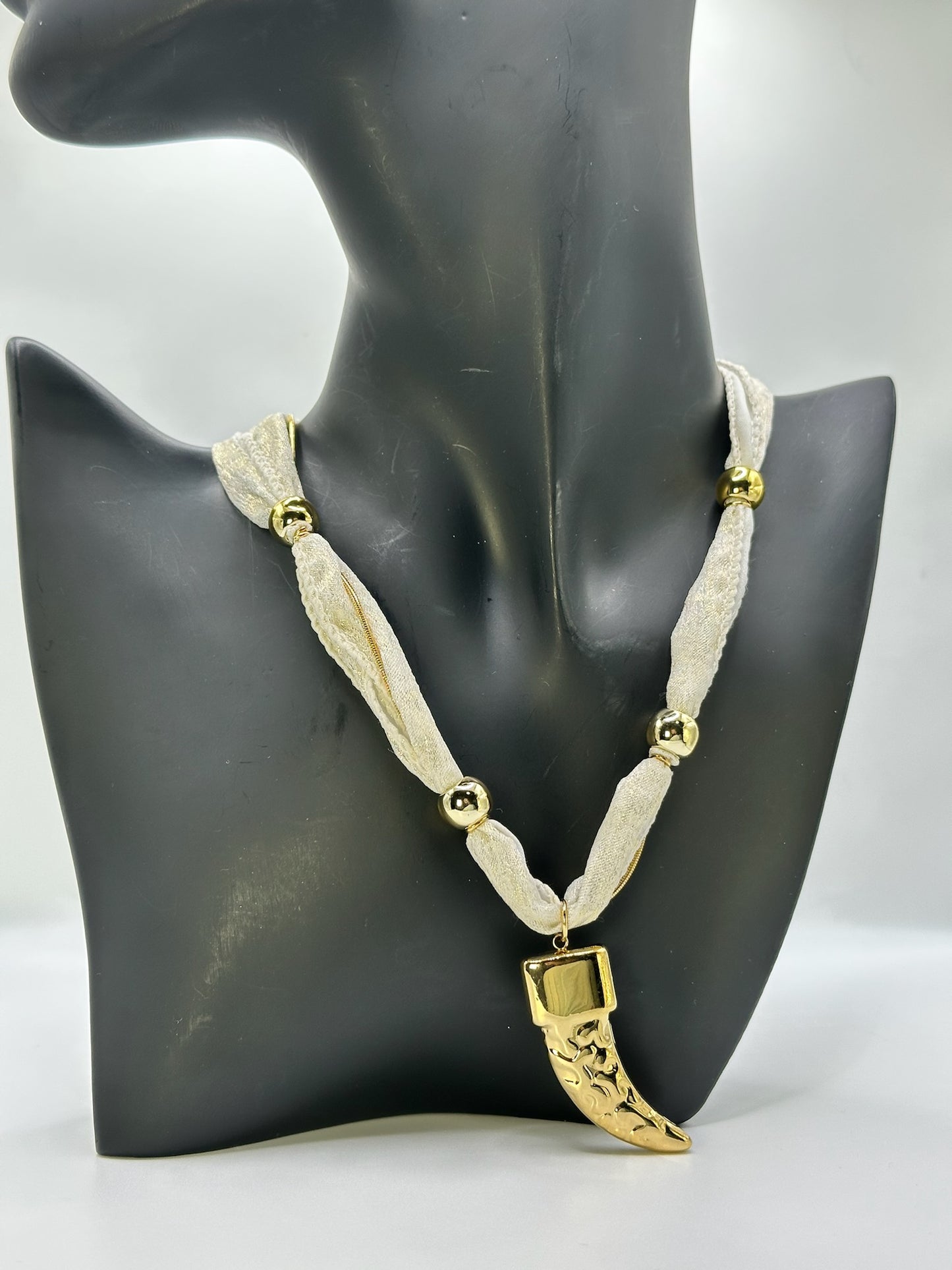 Collana “GOLDEN HORN”