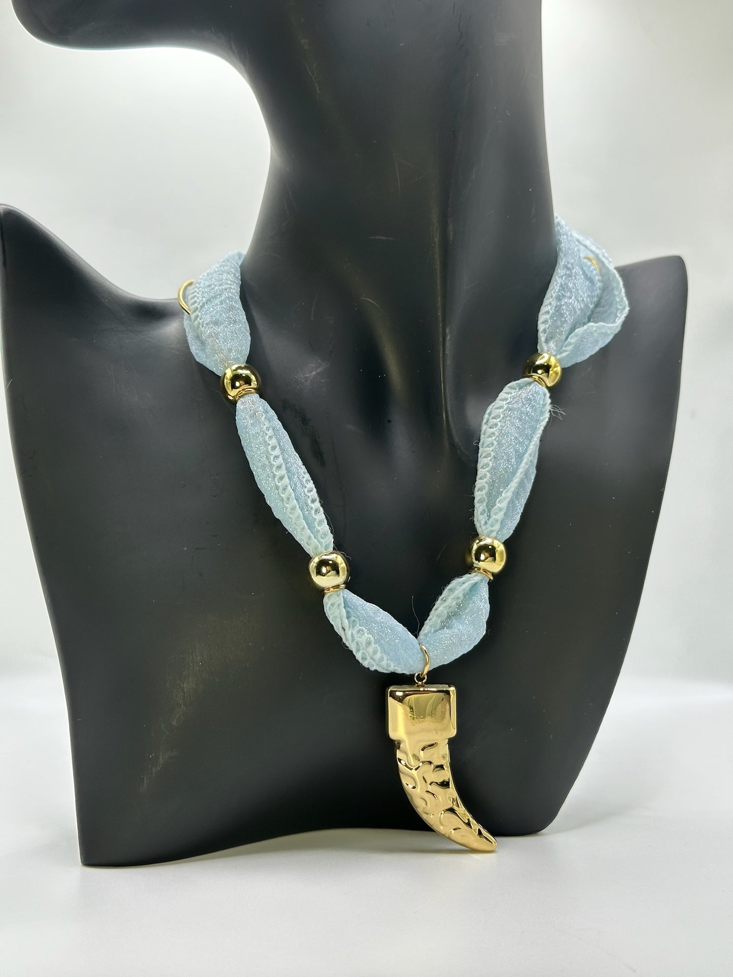 Collana “GOLDEN HORN”