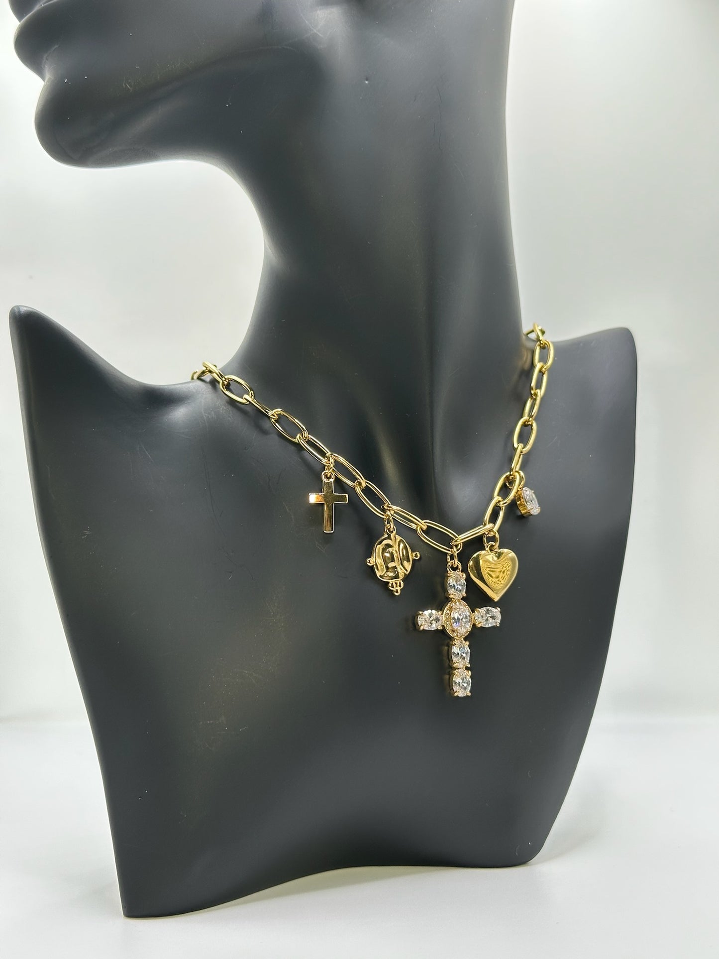 Collana “CHARM CROCE 2.0”